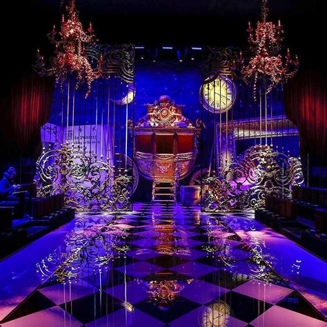 dolce gabbana night club